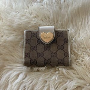 Authentic Gucci Monogram Wallet.